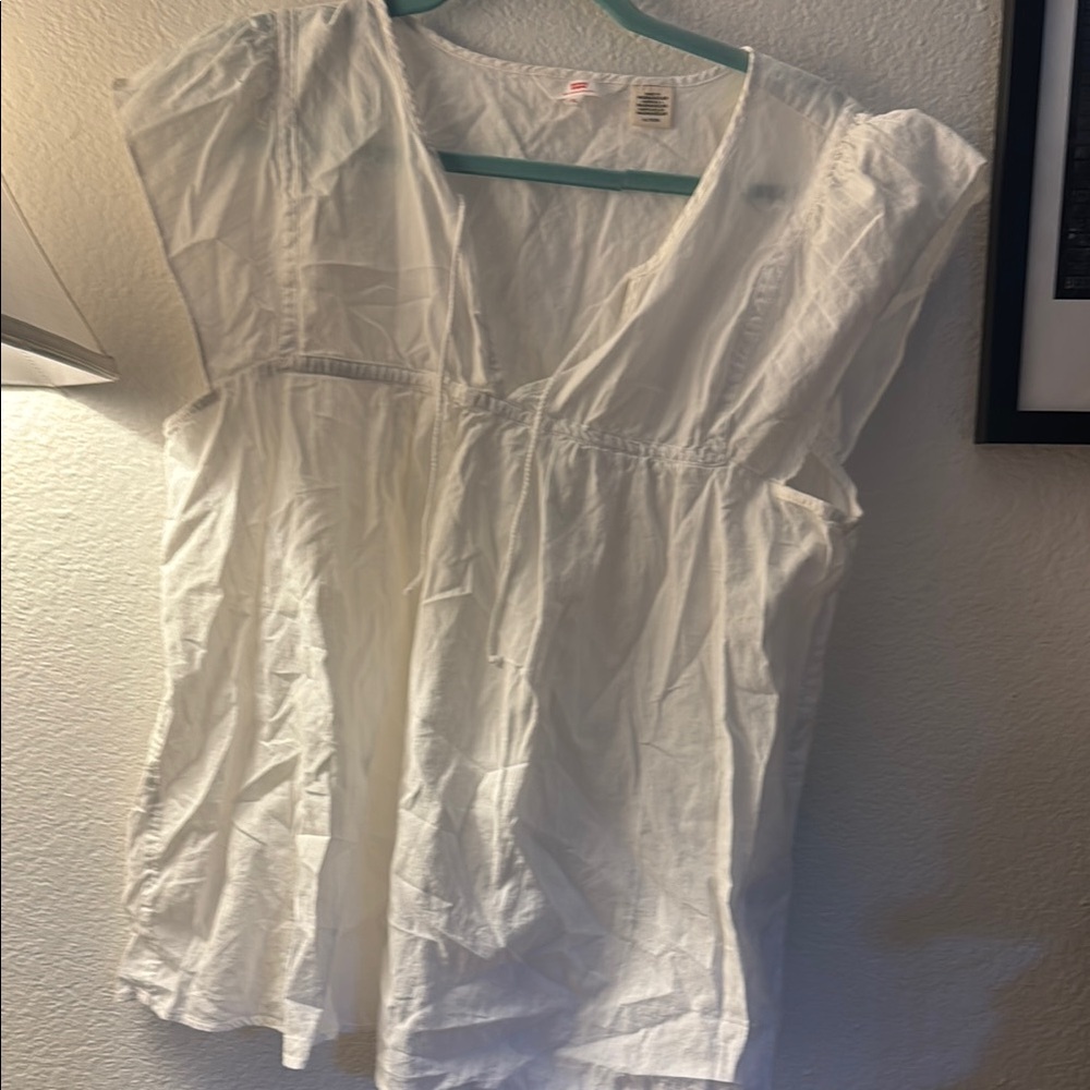 Levi's White Smocked Cap Sleeve Blouse